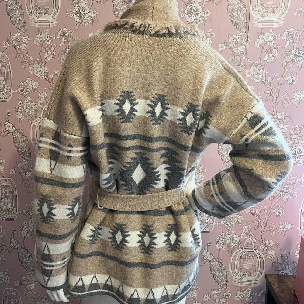 Fringed Beige, ivory and grey Patterned Women's Sweater - Picture 4 of 8